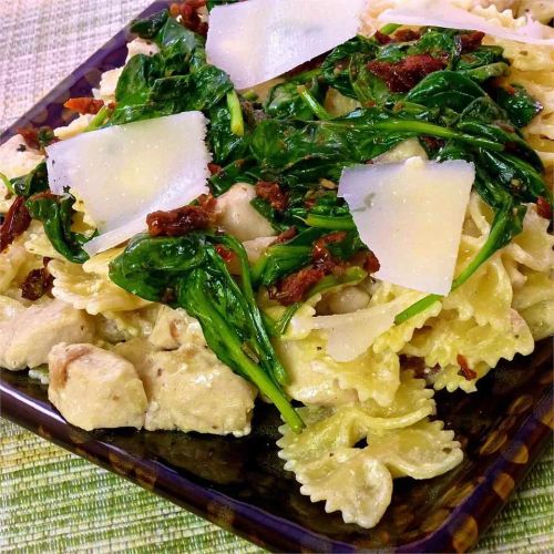 Mascarpone Pasta with Chicken, Bacon and Spinach