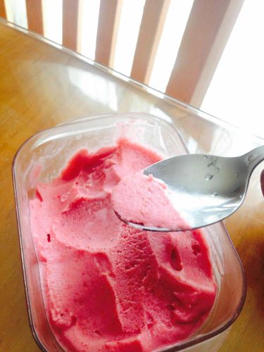 2-Ingredient Strawberry Sorbet