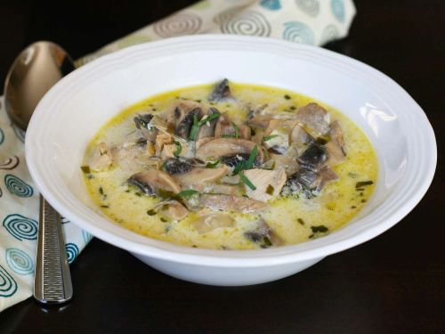 Low-Carb Chicken and Mushroom Soup