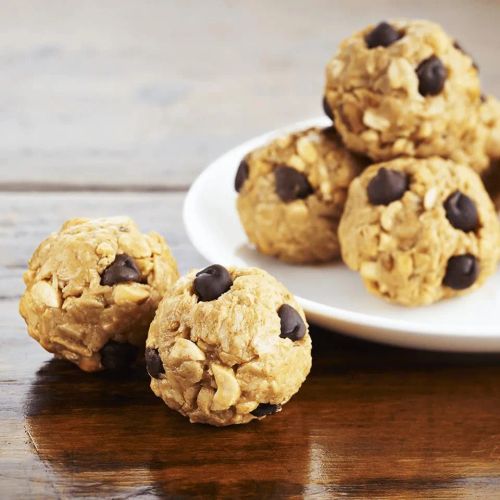 Crunchy Chocolate Chip Peanut Butter Snack Bites