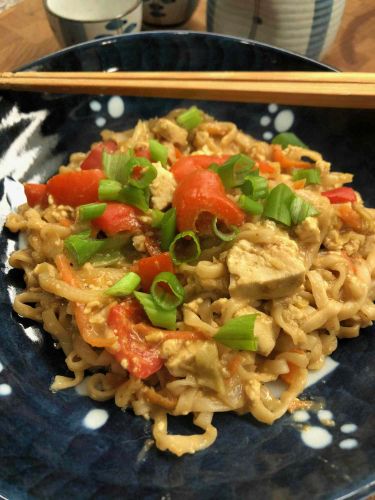 Vegetarian Udon Noodles with Peanut Sauce