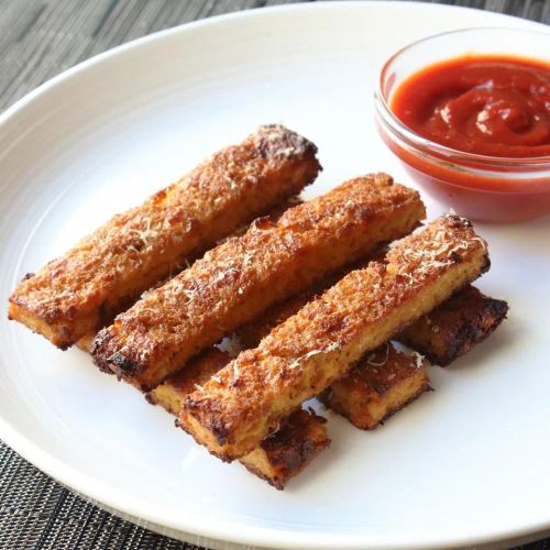 Baked Cauliflower Fries