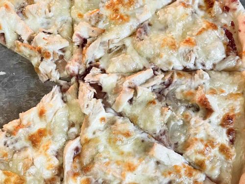 Brie Cranberry and Chicken Pizza