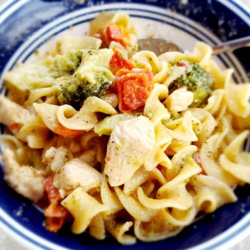 Spicy and Creamy Chicken Pasta