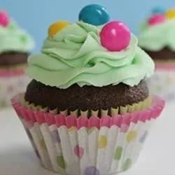 Mint Buttercream Frosting With Dark Chocolate Glaze