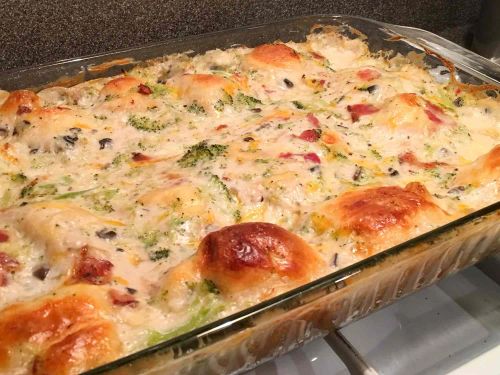 Chicken Crescent Casserole