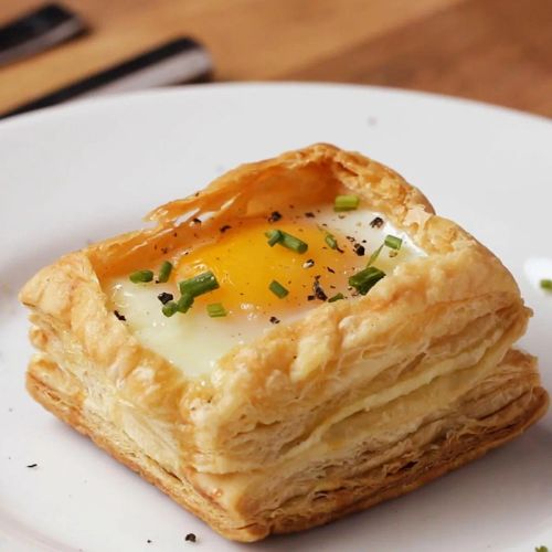 Puff Pastry Breakfast Cups