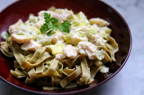 Fettuccine with Chicken, Leeks, and Gorgonzola