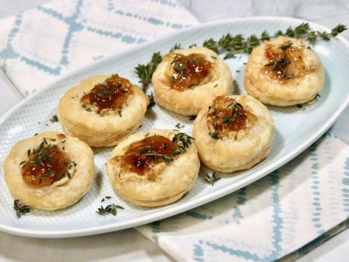 Cheese Fig Puff Pastry Bites