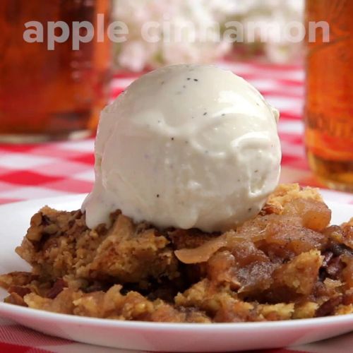 Apple Cinnamon Skillet Cobbler