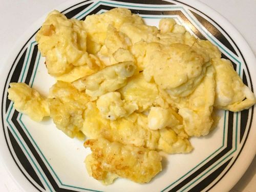 Easy Fluffy Scrambled Eggs