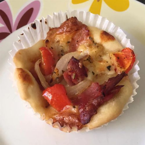 Bacon and Tomato Cups