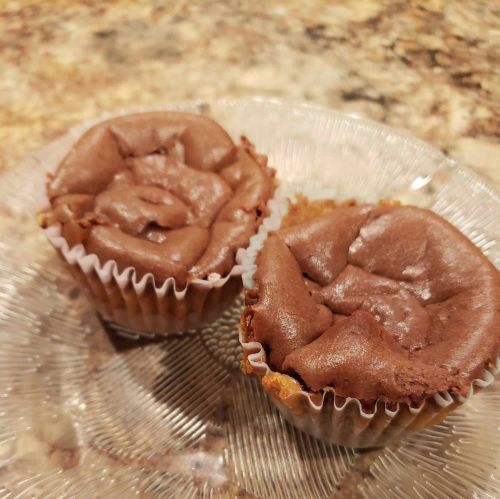 Mini Peanut Butter Chocolate Cheesecakes