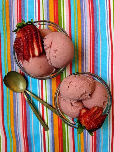 Vegan Strawberry Gelato