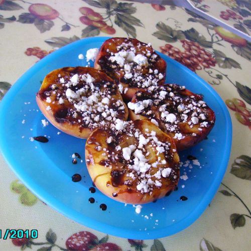 Grilled Peaches with Blue Cheese and Balsamic