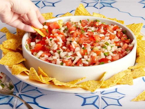 How to Make Pico de Gallo