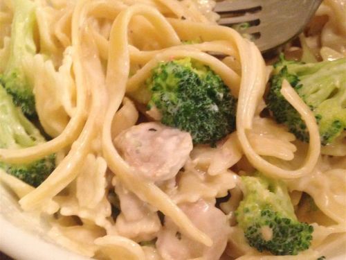 Easy Chicken and Broccoli Alfredo