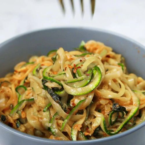 Summer Squash Pasta With Roasted Red Pepper Sauce