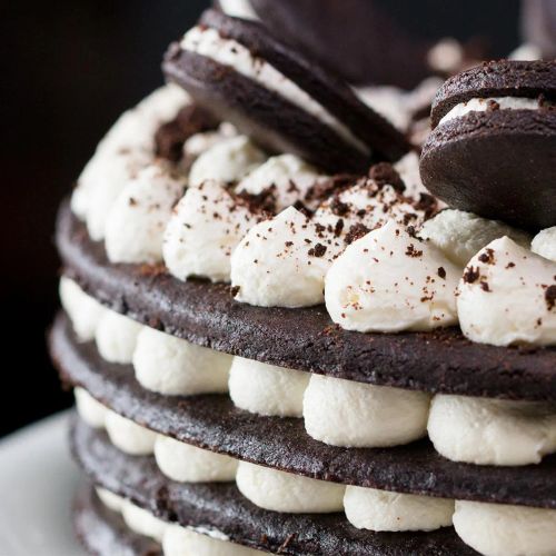 Cookies ‘N’ Cream Icebox Cake