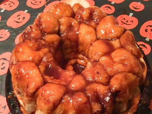 Monkey Bread with Butterscotch Pudding