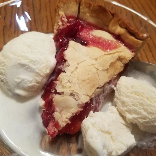 Raspberry Peach Pie