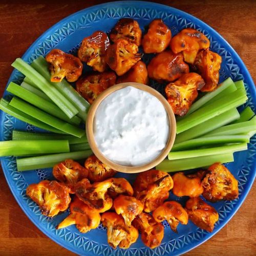 Baked Buffalo Cauliflower Bites