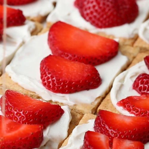 Strawberry Cheesecake Crackers