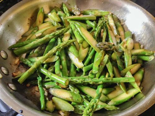 Quick Asparagus Stir-Fry