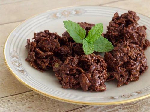 Chocolate Peanut Butter Cornflake Cookies