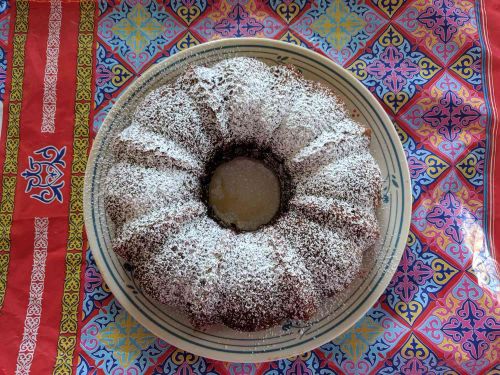 Low Sugar Date Cake