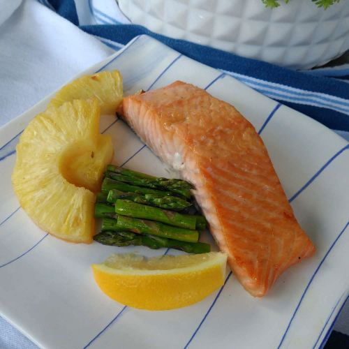 Maple-Glazed Salmon with Pineapple