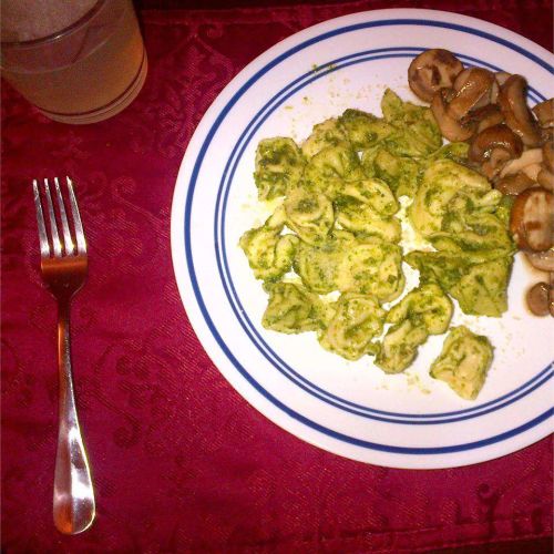 Cheese Tortellini with Walnut-Parsley Pesto