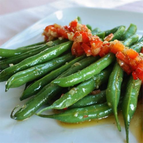 Garlicky, Spicy and Sesamey Green Beans