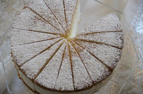 Käsesahnetorte (German Yogurt Mousse Cake)