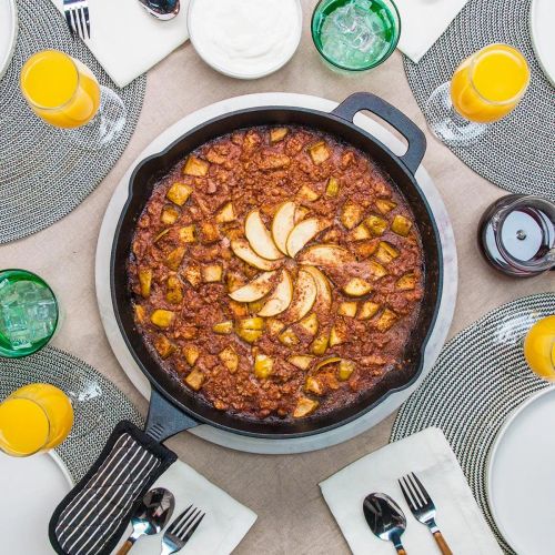 Cinnamon Apple Quinoa Skillet Bake