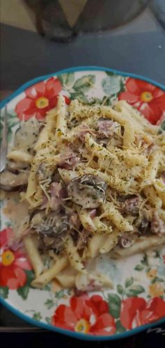 Creamy Pasta Skillet with Baby Bella Mushrooms