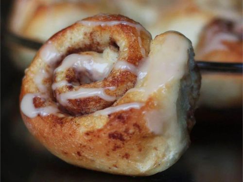 Cinnamon Rolls From Frozen Bread Dough - EASY