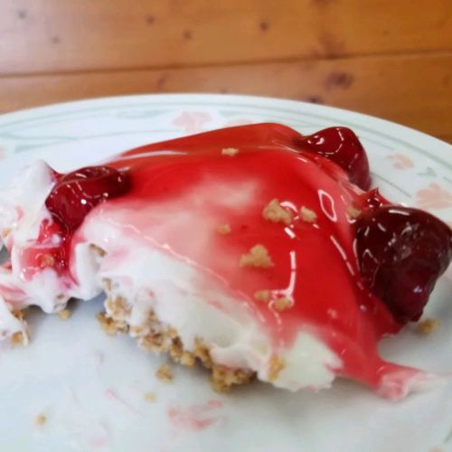 Best Cherry Cheesecake