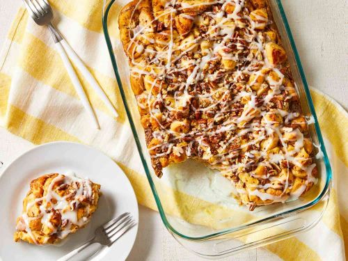 Easy Cinnamon Roll Casserole