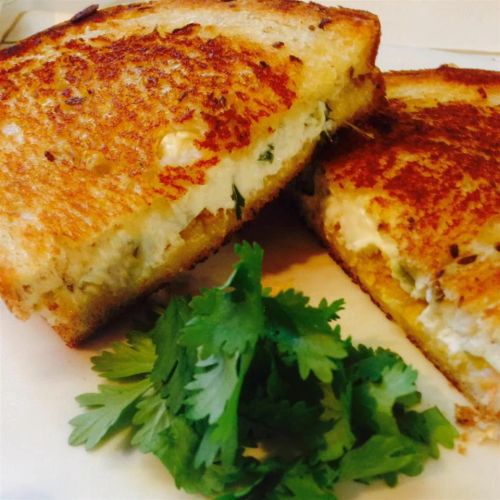 Jalapeño Popper Grilled Cheese Sandwich