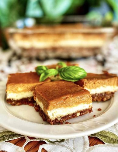 Pumpkin Bars with Cream Cheese Filling