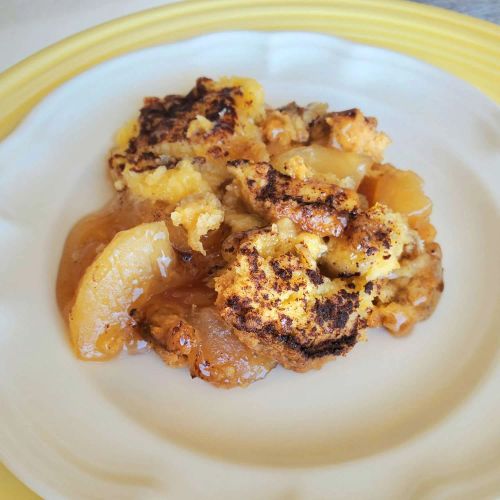 Slow Cooker Apple Dump Cake