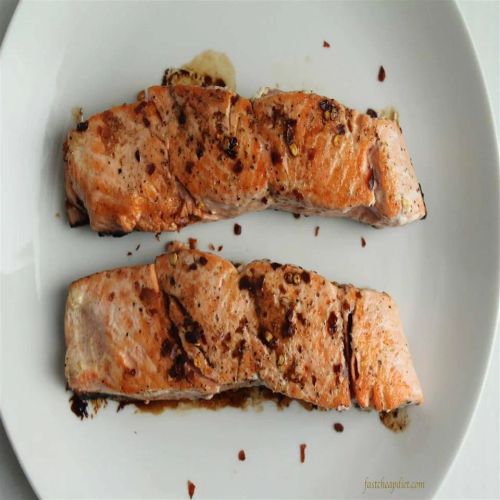 Quick Balsamic-Glazed Salmon