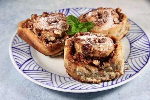 Vegan Cinnamon Rolls