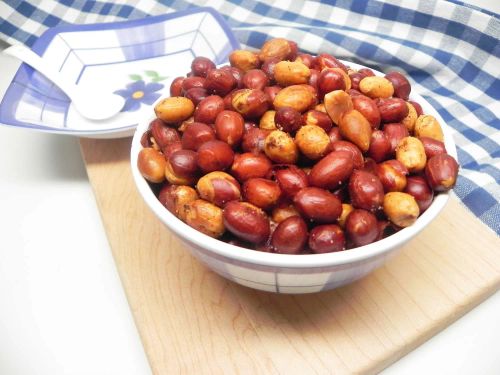 Air Fryer Spicy Roasted Peanuts