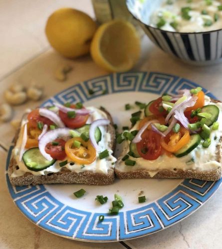 Last-Minute Vegan Cashew Cream Cheese