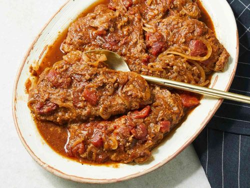 Slow Cooker Swiss Steak and Onion