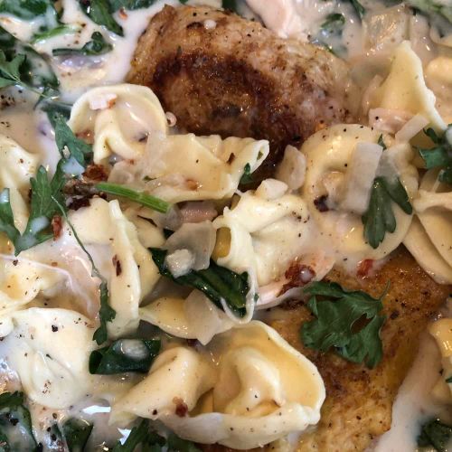 Chicken and Tortellini Florentine Soup