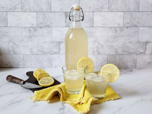 Refreshing Non-Alcoholic Ginger Beer