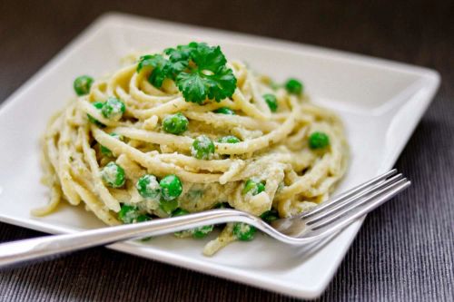 Instant Pot Linguine with Pesto and Peas